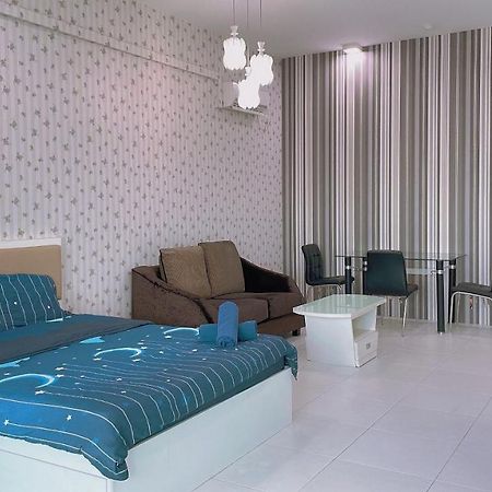 Akademik Suite Mount Austin 新山 外观 照片